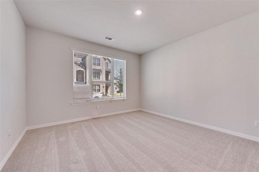 Spacious, unfurnished interior of a new home in , Frisco (Image 20).