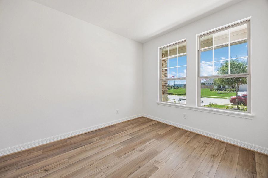 Spacious, unfurnished interior of a new home in Azalea, Brookshire (Image 14).