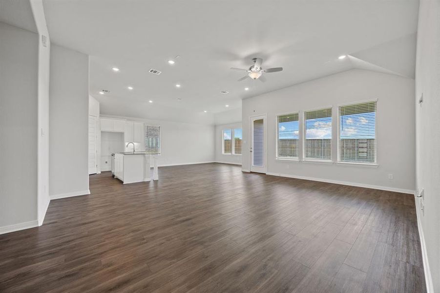 5-web-or-mls-609-bonnie-rose-ln