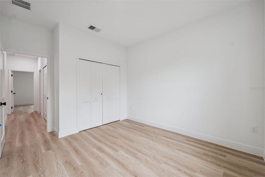 Spacious, unfurnished interior of a new home in , Ocala (Image 35).