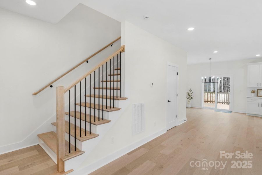 Spacious, unfurnished interior of a new home in , Waxhaw (Image 16). Spacious, unfurnished interior of a new home in , Waxhaw (Image 16).