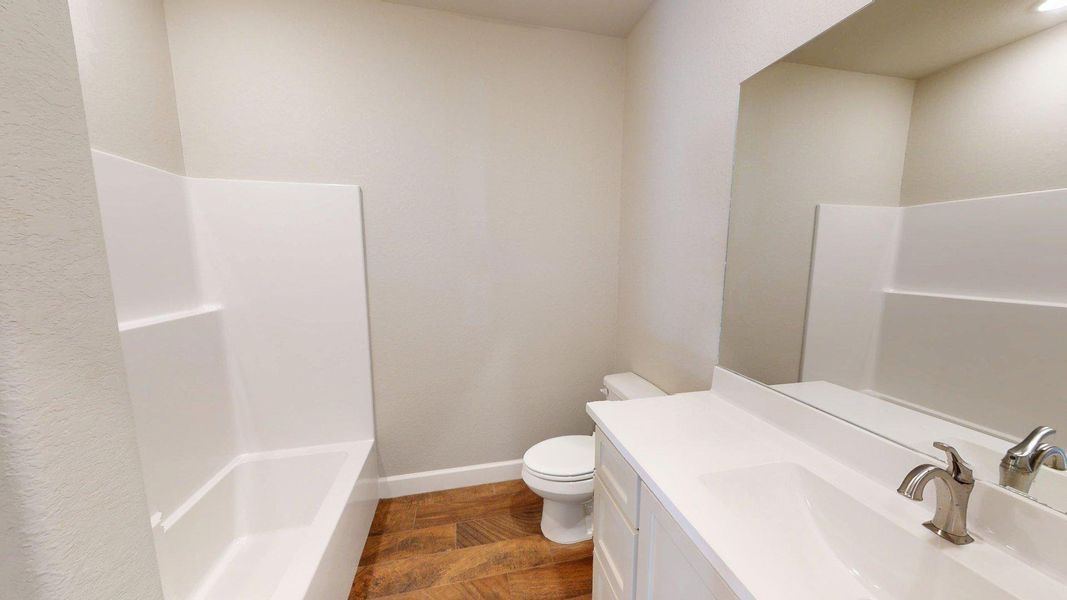 Furnished interior view inside a new home in , Lake Jackson (Image 10).