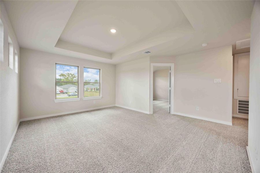 Spacious, unfurnished interior of a new home in The Villages at Westpointe, Dayton (Image 20).