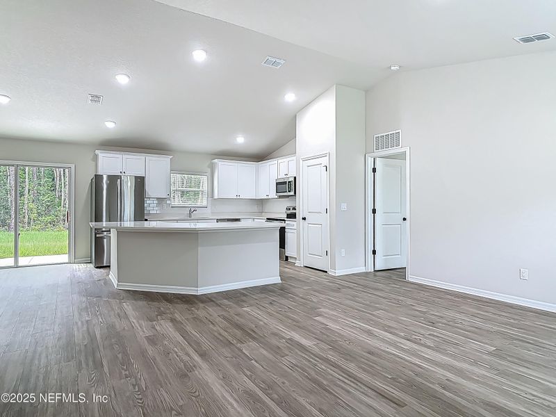 Image 11 of a home in . Image 11 of a home in .