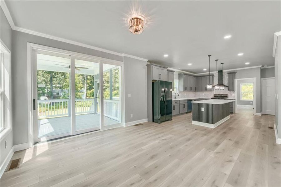 Spacious, unfurnished interior of a new home in , Atlanta (Image 23).