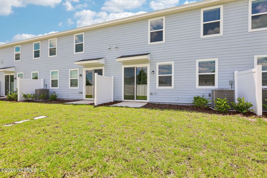 Exterior details and patio area of a home in , Middleburg (Image 3).