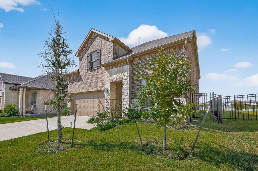 Image 47 of a home in Sunterra.