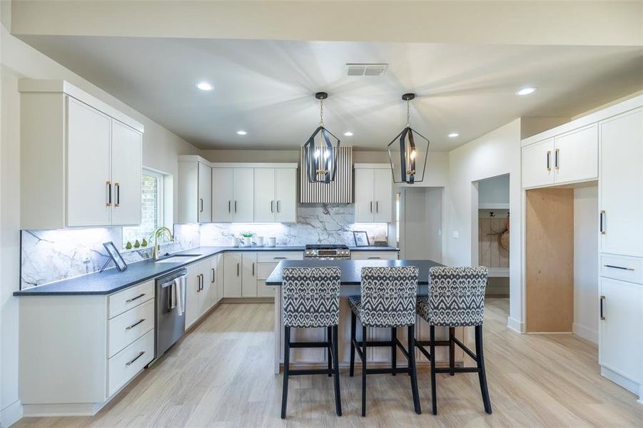Furnished interior view inside a new home in , Abilene (Image 14).