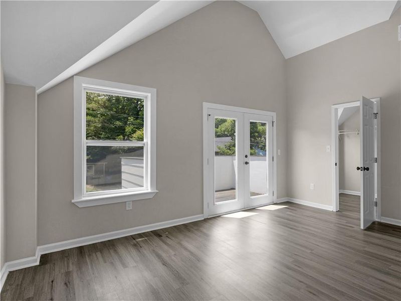 Spacious, unfurnished interior of a new home in , Atlanta (Image 49).