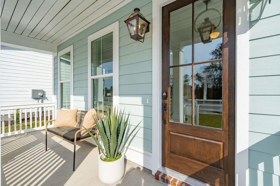 Exterior details and patio area of a home in Kings River Preserve, Hollywood (Image 3).