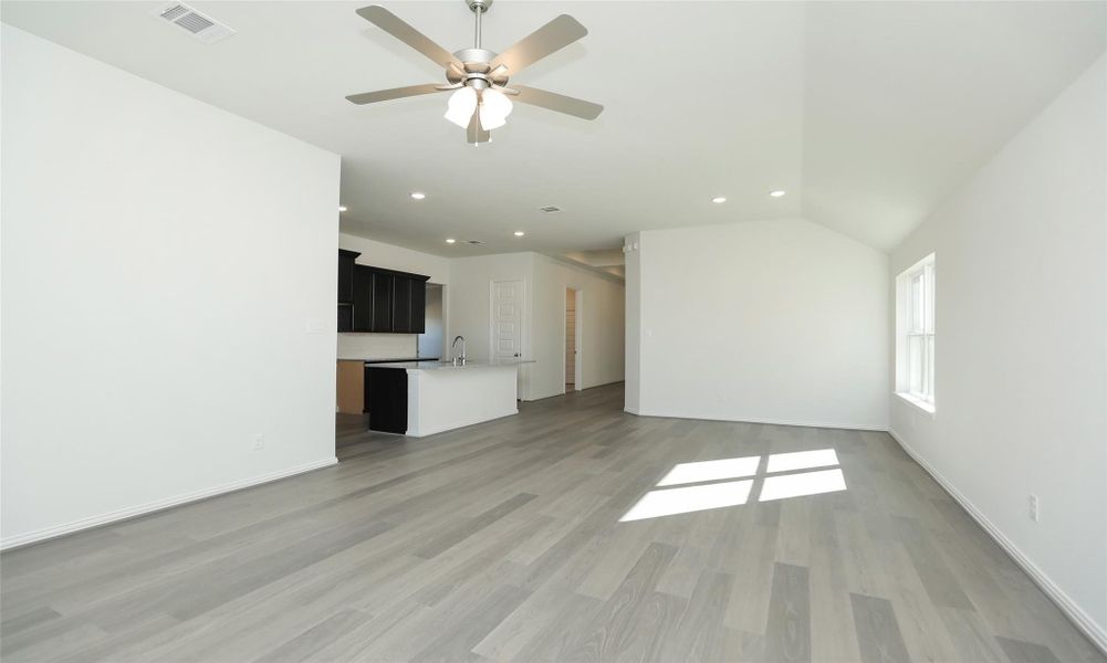 Image 37 of a home in River Ranch.