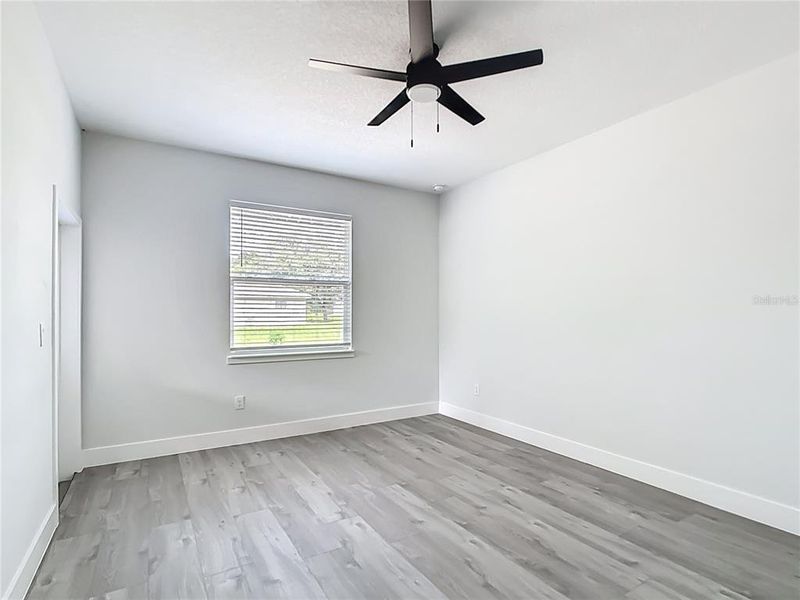 Spacious, unfurnished interior of a new home in , Ocala (Image 32).