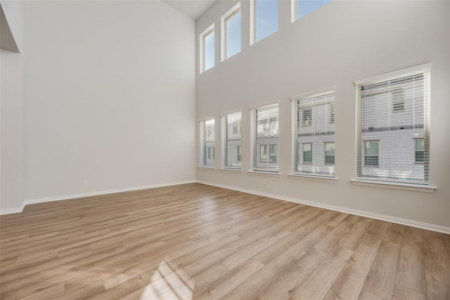 Spacious, unfurnished interior of a new home in , Frisco (Image 19).