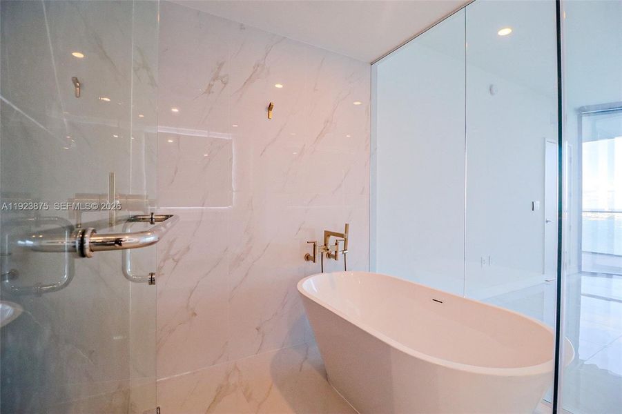 Image 73 of a home in .