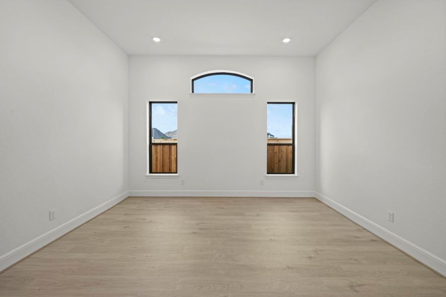 Spacious, unfurnished interior of a new home in Dunham Pointe, Cypress (Image 20). Spacious, unfurnished interior of a new home in Dunham Pointe, Cypress (Image 20).
