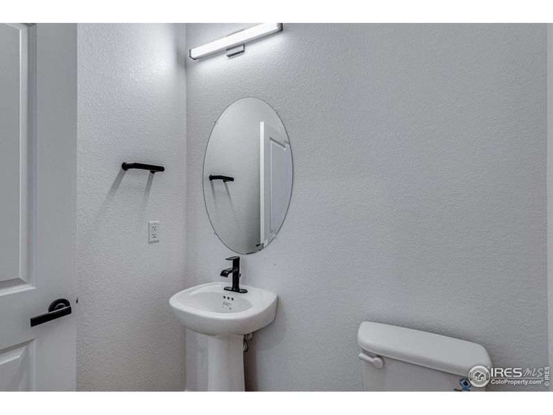Furnished interior view inside a new home in Hansen Farm, Fort Collins (Image 11). Furnished interior view inside a new home in Hansen Farm, Fort Collins (Image 11).