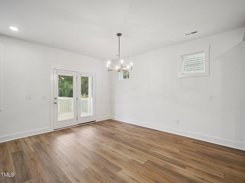 23-web-or-mls-Big Bradley Dr-L1209-021