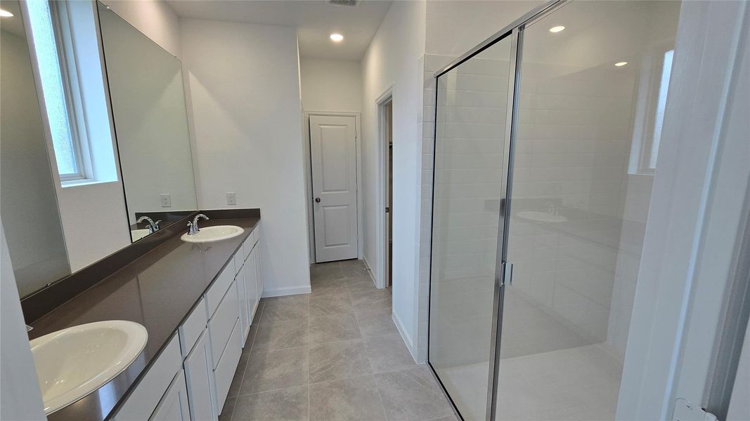 *Not actual home, pictures representative of same floor plan* *Not actual home, pictures representative of same floor plan*