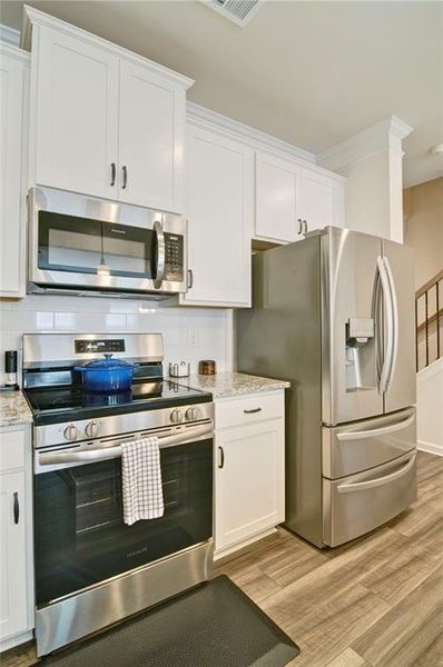 Furnished interior view inside a new home in Highland Crossing, Cartersville (Image 14).