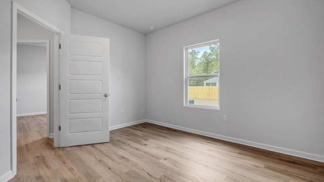 Spacious, unfurnished interior of a new home in Greystone, Crawfordville (Image 15).