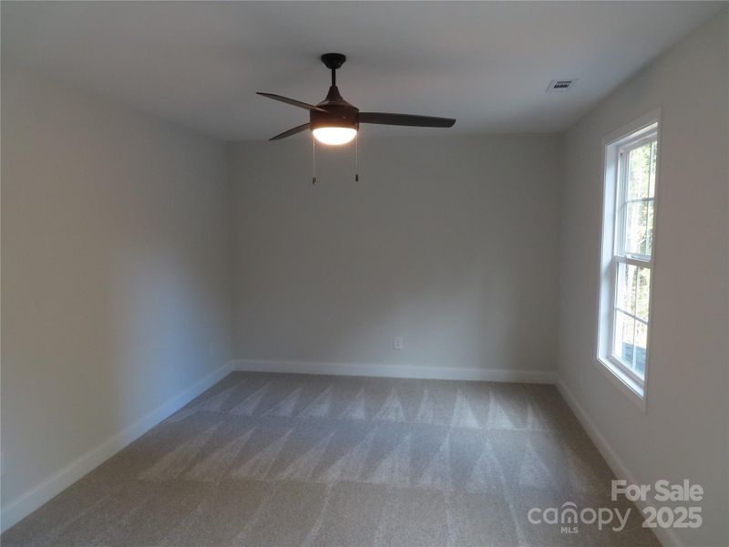 Spacious, unfurnished interior of a new home in , York (Image 19).