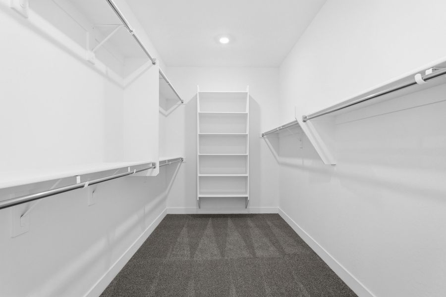 Spacious, unfurnished interior of a new home in Combs Ranch, San Tan Valley (Image 25).