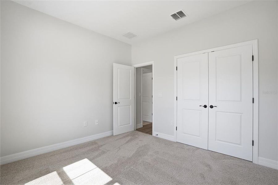 Spacious, unfurnished interior of a new home in , Ocala (Image 25).