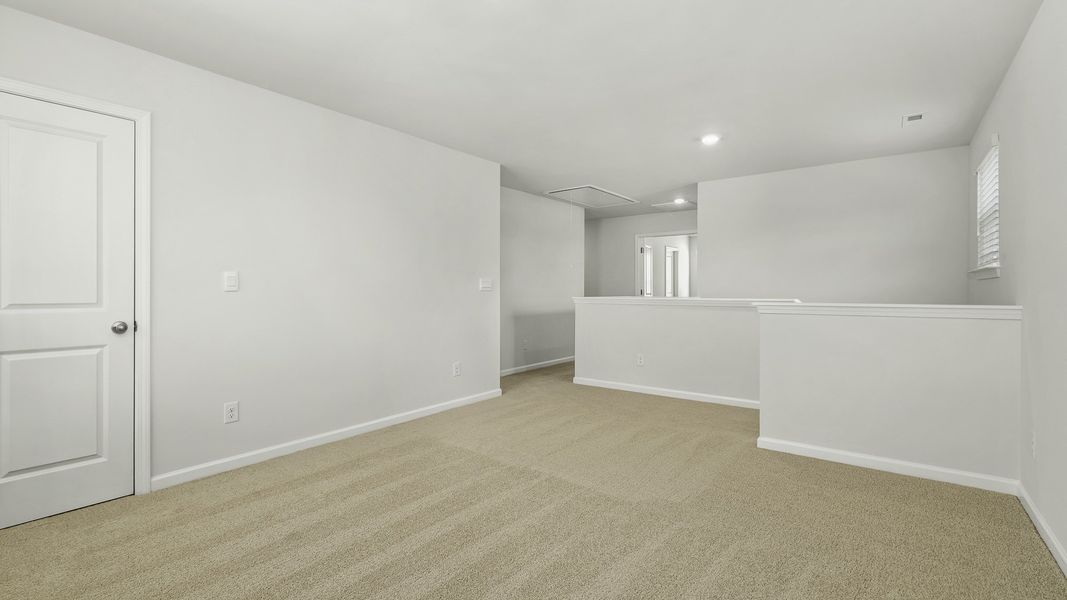 Spacious, unfurnished interior of a new home in Forest Creek, Winston-Salem (Image 22).