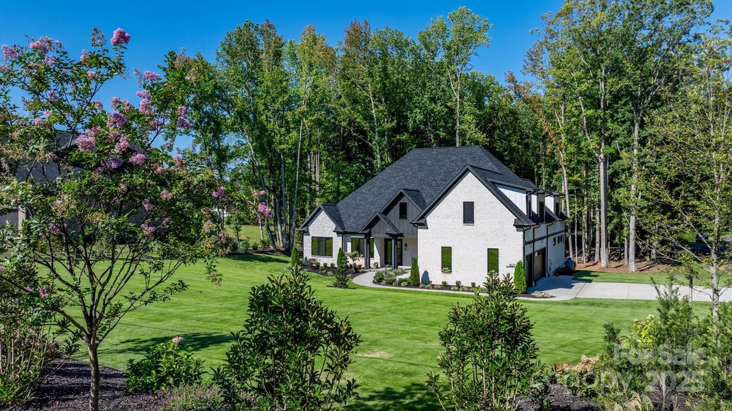 Image 43 of a home in .