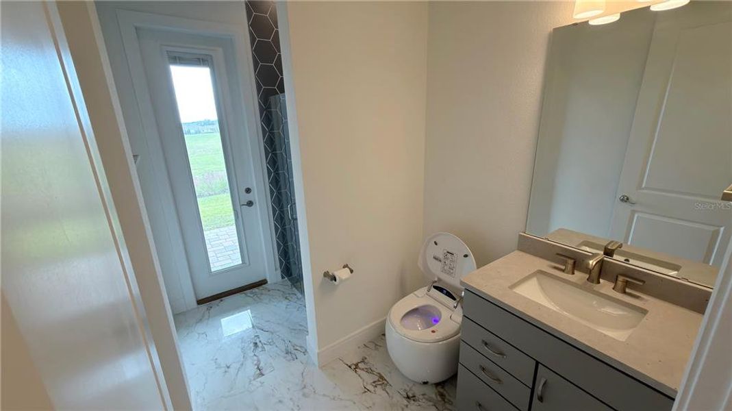 Furnished interior view inside a new home in Willow Ridge, Montverde (Image 8).