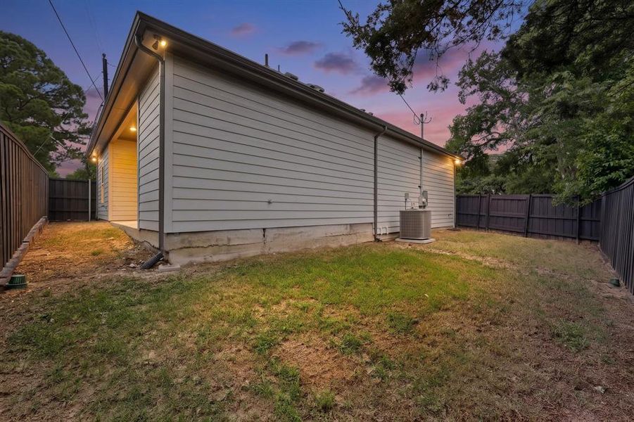 Side Yard Side Yard