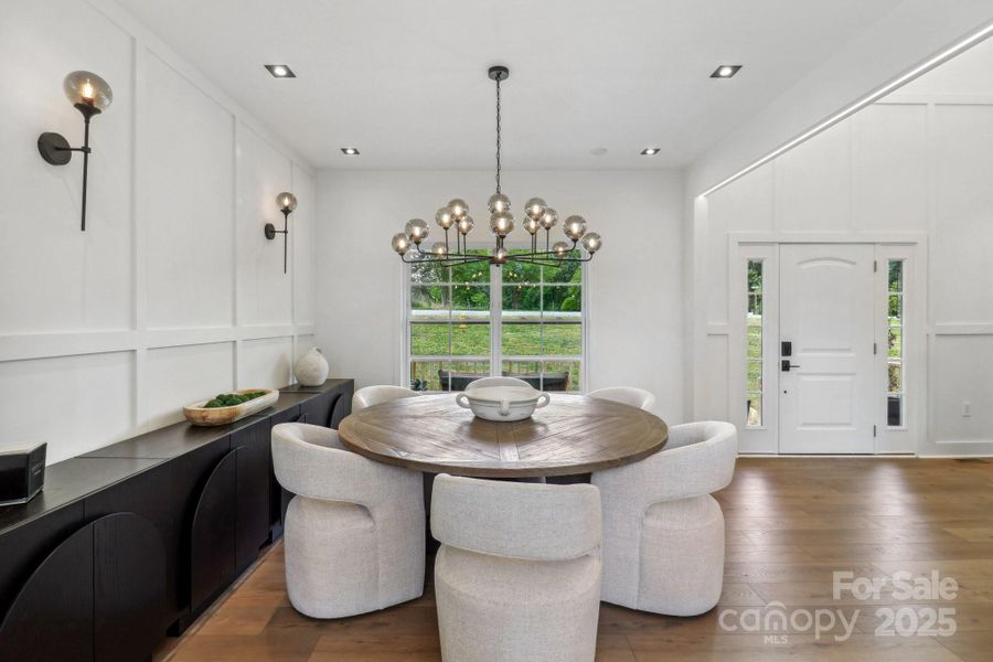 Dining room with accent wall