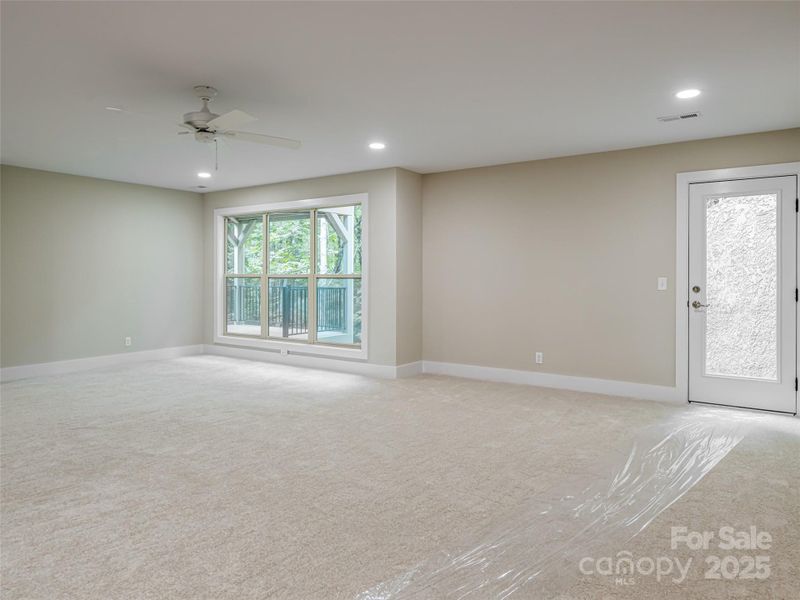 Spacious, unfurnished interior of a new home in , Hendersonville (Image 34).