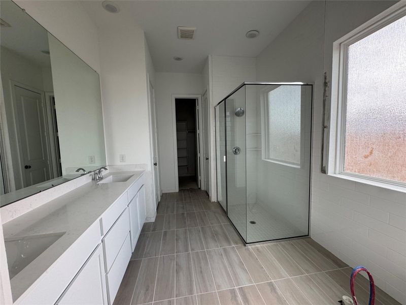 **Photos are a representation of the floor plan. This is not the actual homesite.** **Photos are a representation of the floor plan. This is not the actual homesite.**