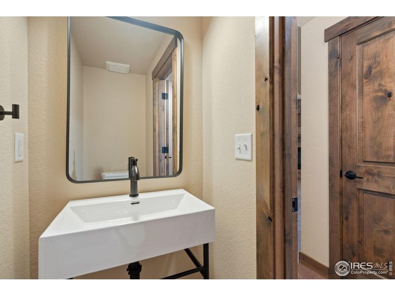Furnished interior view inside a new home in , Estes Park (Image 7).