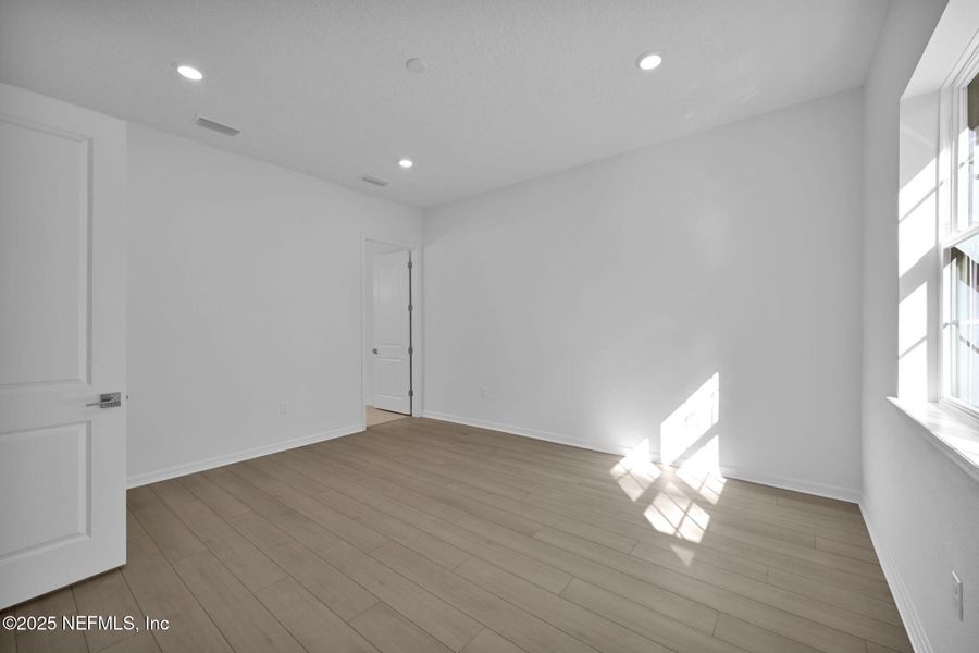 Spacious, unfurnished interior of a new home in Del Webb Nocatee, Ponte Vedra (Image 43).