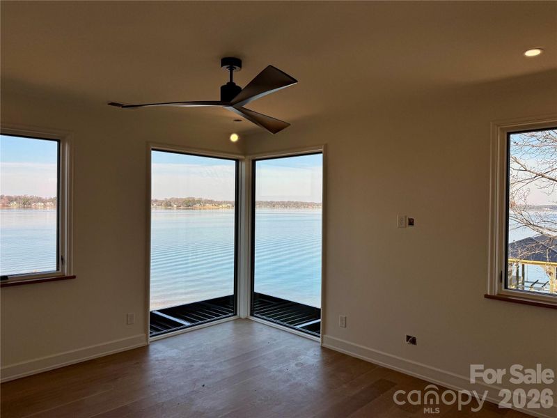 Bedroom 4 w/ ensuite bathroom