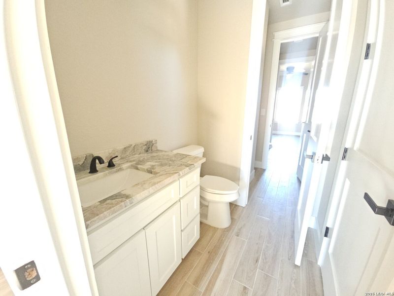 Furnished interior view inside a new home in , Bandera (Image 7).