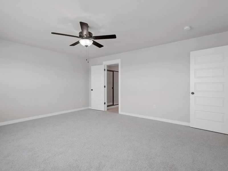Spacious, unfurnished interior of a new home in Calista Farms, White House (Image 21).