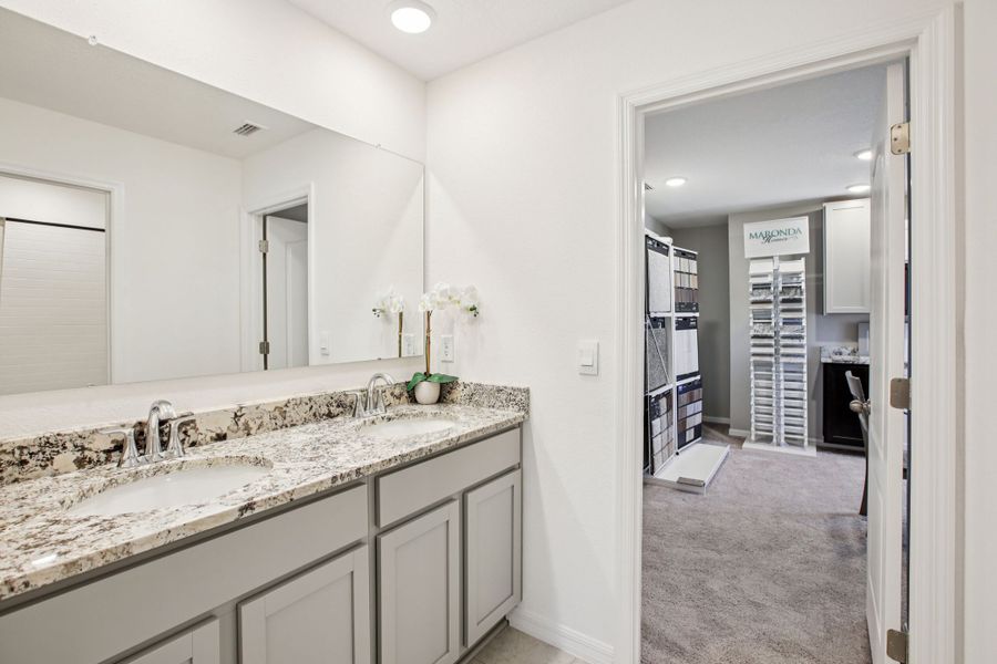 Furnished interior view inside a new home in Oak Creek Preserve, Lakeland (Image 35). Furnished interior view inside a new home in Oak Creek Preserve, Lakeland (Image 35).