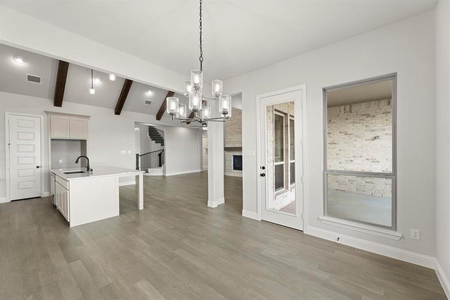 14. 2122 Clairmont - Dining (2) 14. 2122 Clairmont - Dining (2)