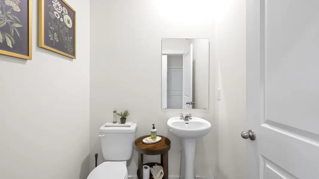 Furnished interior view inside a new home in Fairview Hills, Cleveland (Image 10).