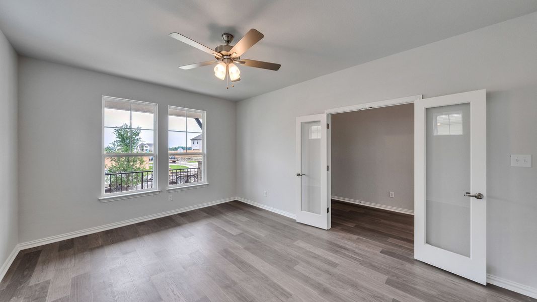 Furnished interior view inside a new home in Spring Creek, Taylor (Image 8).