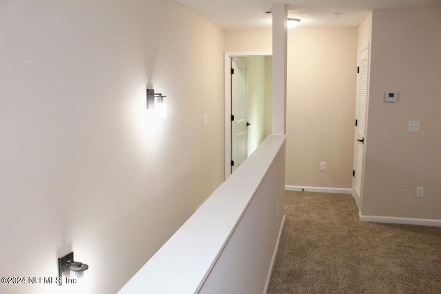 Spacious, unfurnished interior of a new home in , Middleburg (Image 17).