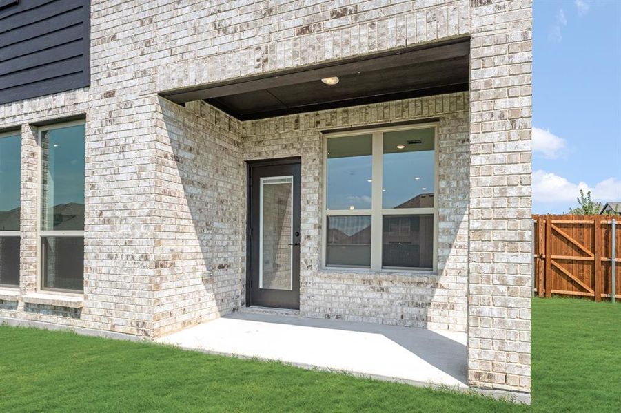 Front exterior of a new home in Trees Farm, DeSoto, TX, highlighting curb appeal (Image 24). Front exterior of a new home in Trees Farm, DeSoto, TX, highlighting curb appeal (Image 24).