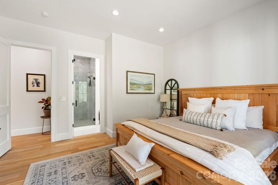 Furnished interior view inside a new home in , Rockwell (Image 33).