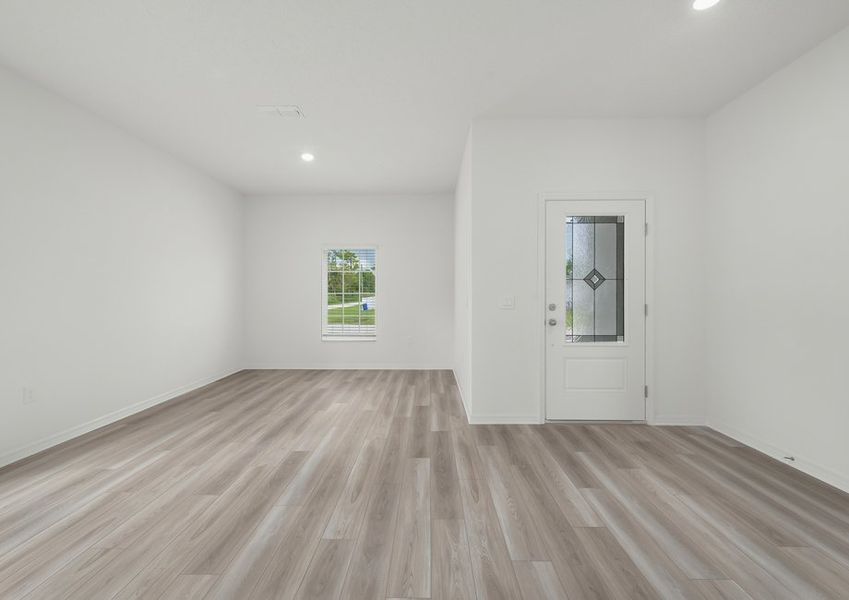 The dining room is perfect for hosting family and friends for meals!