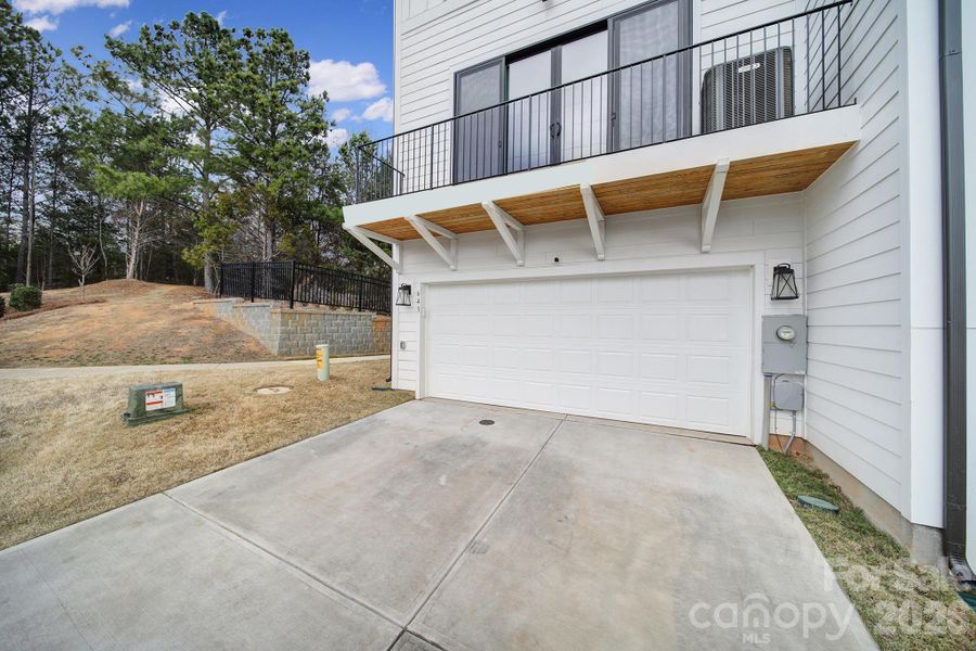 Back Exterior - End Unit, Balcony