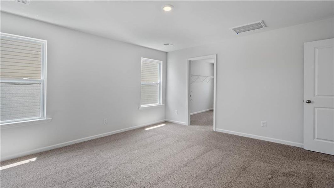 Spacious, unfurnished interior of a new home in Mableton Station, Mableton (Image 6).