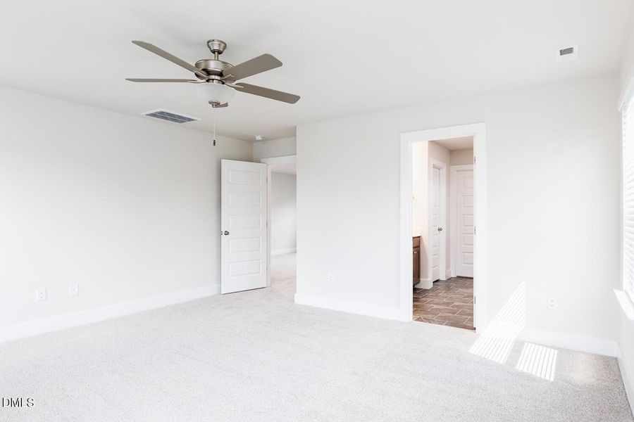 RDU_BeverlyPlace_Lot135_Redwood_QMI (21)